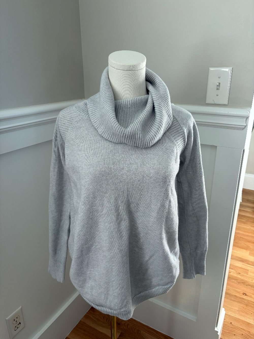 Sweater Bundle (4 Pieces) | LOFT, H&M, Lou & Grey | Cozy Fall/Winter Size S/XS
